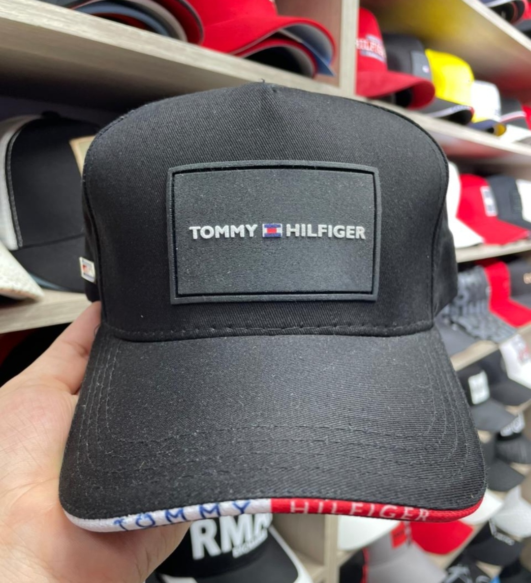 Gorra moderna y reconocible marca Tommy Hilfiger