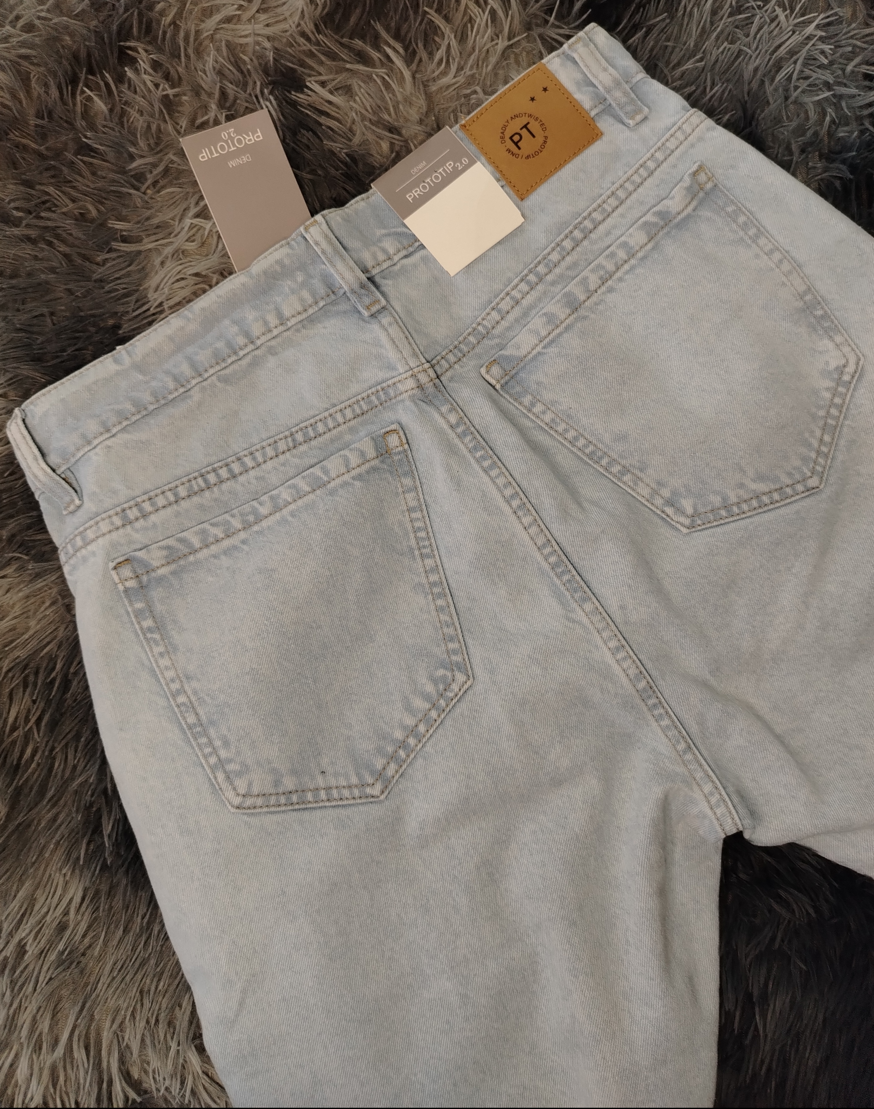 Mom Jeans ideal para destacar el estilo perfecto para un look casual imagen 3